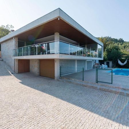 Lovelystay - Casa Guimas Penafiel Bagian luar foto