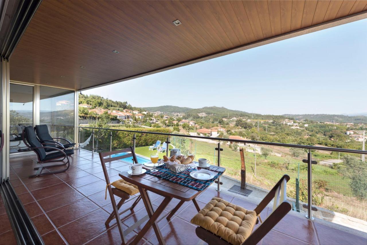 Lovelystay - Casa Guimas Penafiel Bagian luar foto