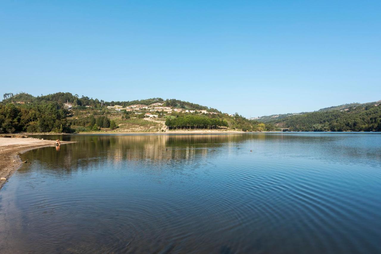 Lovelystay - Casa Guimas Penafiel Bagian luar foto