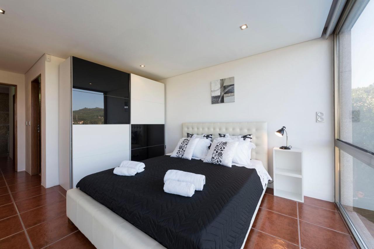Lovelystay - Casa Guimas Penafiel Bagian luar foto